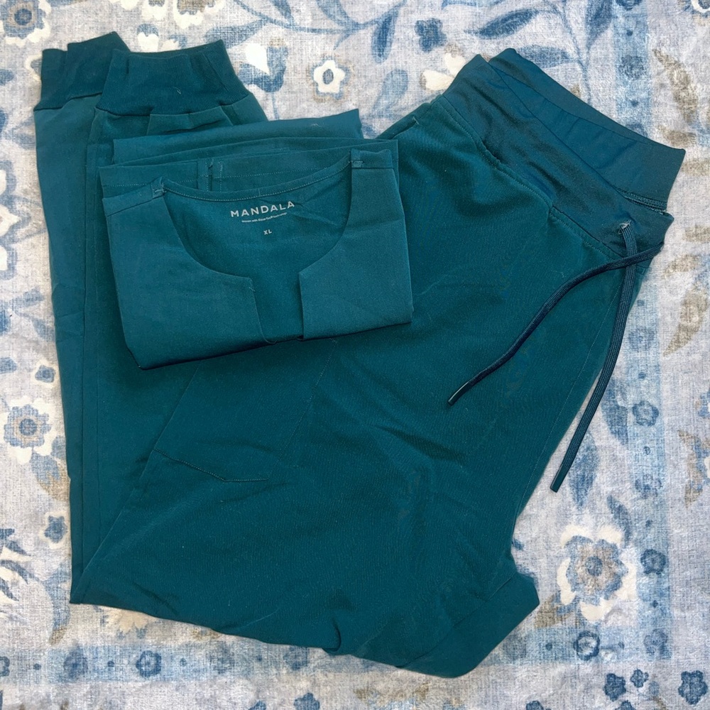 Mandala Caribbean Blue Scrub Set